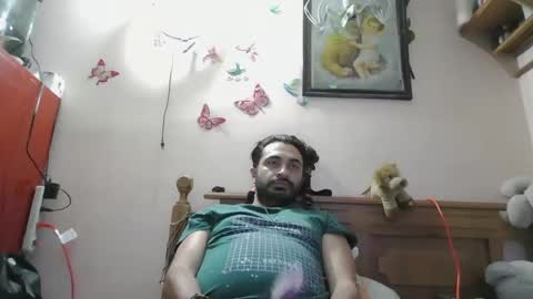 Snapshot of luismiastarot chatting on 09/25/25, 03:32 luismiastarot online show from 09/25/25, 03:32