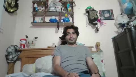 Snapshot of luismiastarot chatting on 11/19/25, 02:22 luismiastarot online show from 11/19/25, 02:22