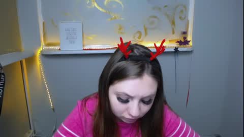 Snapshot of luizaheems_ chatting on 12/24/24, 10:55 Luiza online show from 12/24/24, 10:55