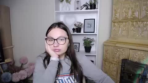 Luiza online show from 06/15/26, 06:15