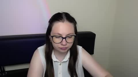 Luiza online show from 06/24/26, 06:23