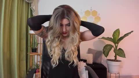 Snapshot of lukacastillo chatting on 02/12/26, 04:07 Luka Castillo online show from 02/12/26, 04:07