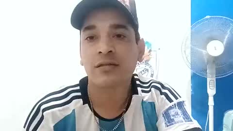 Lukapijagorda online show from 11/15/25, 10:26