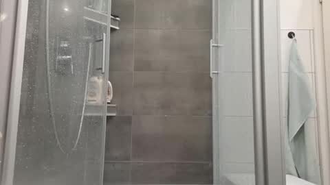 lukasschoetz online show from 11/17/25, 05:41