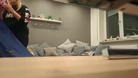 lukasschoetz online show from 11/24/25, 04:40