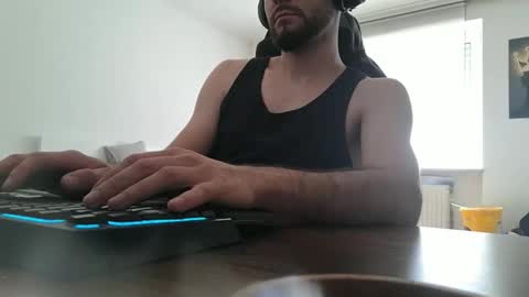 Snapshot of lukasschoetz chatting on 04/24/26, 11:23 lukasschoetz online show from 04/24/26, 11:23