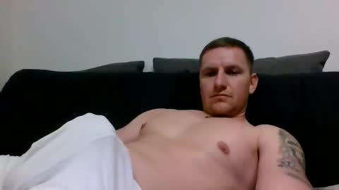 Snapshot of luke5t chatting on 12/13/25, 07:53 luke5t online show from 12/13/25, 07:53