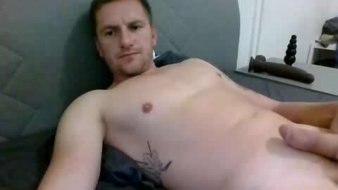 Snapshot of luke66a chatting on 10/16/25, 04:30 luke66a online show from 10/16/25, 04:30