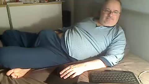 luke7634 online show from 11/18/25, 11:15