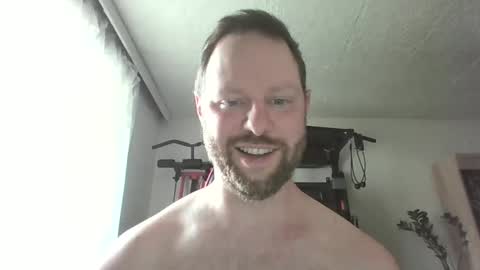Snapshot of luke91_t chatting on 05/06/26, 01:49 luke91_t online show from 05/06/26, 01:49
