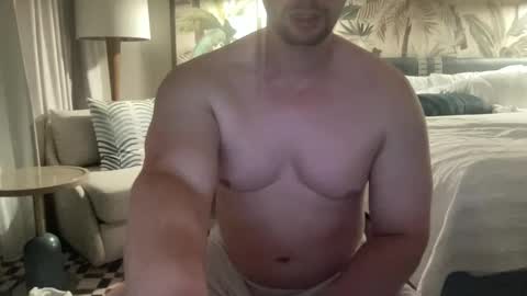 Snapshot of luke_bubblebutt chatting on 09/27/25, 04:50 Luke online show from 09/27/25, 04:50