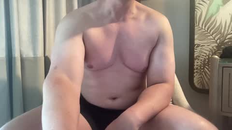 Snapshot of luke_bubblebutt chatting on 09/27/25, 10:15 Luke online show from 09/27/25, 10:15