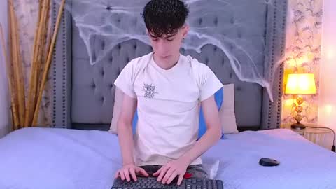 luke_carter online show from 10/09/25, 01:20