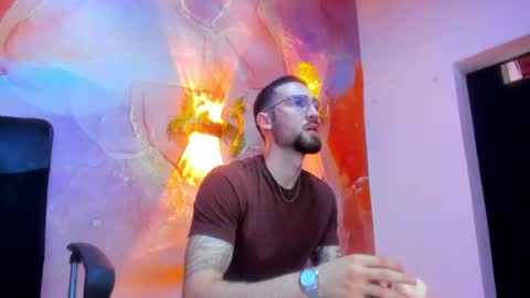 Snapshot of luke_davis01 chatting on 01/29/25, 01:07 LUKE online show from 01/29/25, 01:07