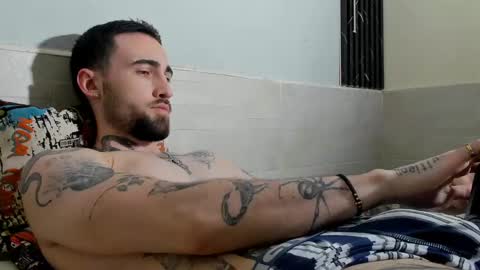 Snapshot of luke_davis01 chatting on 02/21/25, 04:59 LUKE online show from 02/21/25, 04:59