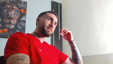 Snapshot of luke_davis01 chatting on 03/11/25, 01:23 LUKE online show from 03/11/25, 01:23