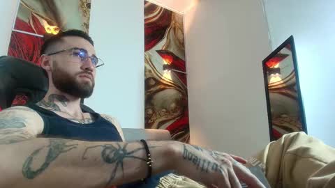 Snapshot of luke_davis01 chatting on 09/13/25, 01:00 LUKE online show from 09/13/25, 01:00