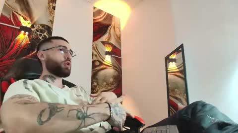 Snapshot of luke_davis01 chatting on 09/18/25, 01:24 LUKE online show from 09/18/25, 01:24