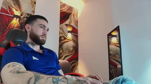 Snapshot of luke_davis01 chatting on 11/07/25, 01:22 LUKE online show from 11/07/25, 01:22