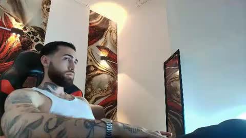 Snapshot of luke_davis01 chatting on 06/18/26, 12:53 LUKE online show from 06/18/26, 12:53