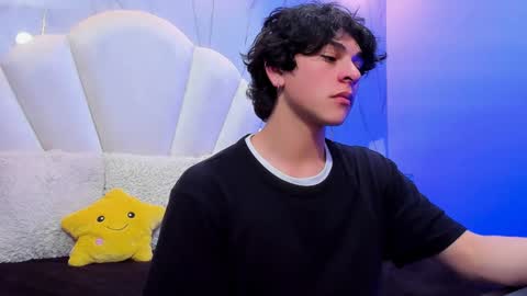 Snapshot of luke_howland chatting on 12/05/24, 03:26 Luke online show from 12/05/24, 03:26