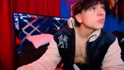 Snapshot of luke_howland chatting on 07/19/26, 12:36 Luke online show from 07/19/26, 12:36