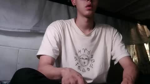 Snapshot of luke_rex chatting on 12/22/24, 07:31 luke online show from 12/22/24, 07:31
