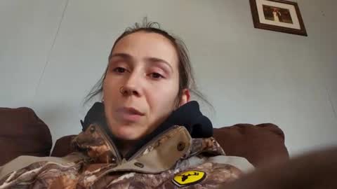 Snapshot of lukeandali23 chatting on 02/25/25, 09:35 Lukeandali420 online show from 02/25/25, 09:35