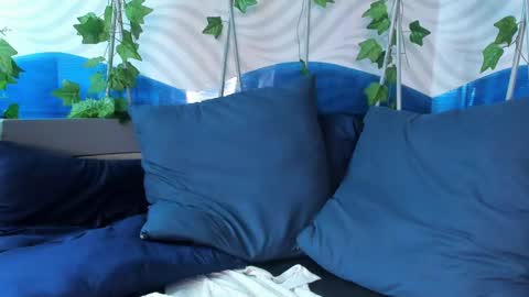 Snapshot of lukecrews chatting on 03/02/25, 01:36 Luke Crews online show from 03/02/25, 01:36