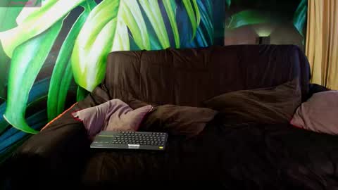 Snapshot of lukecrews chatting on 09/20/25, 07:26 Luke Crews online show from 09/20/25, 07:26