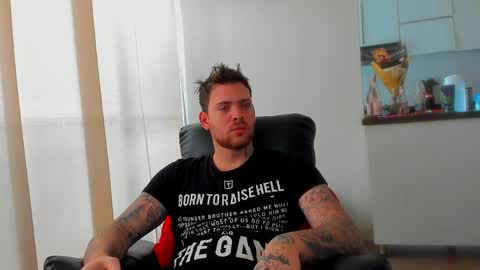 Luke online show from 05/12/26, 04:37