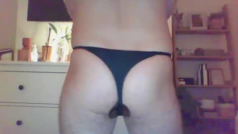 Snapshot of luker1991 chatting on 10/25/25, 04:31 manclad1 online show from 10/25/25, 04:31