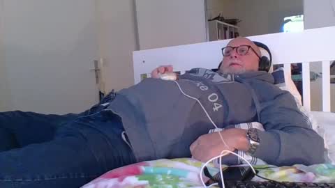 Snapshot of luley58 chatting on 01/06/25, 06:47 luley58 online show from 01/06/25, 06:47