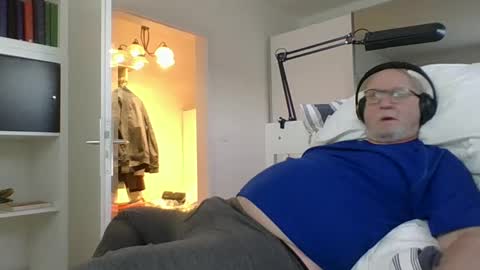 Snapshot of luley58 chatting on 03/07/25, 06:02 luley58 online show from 03/07/25, 06:02