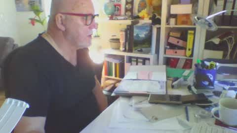 Snapshot of luley58 chatting on 04/07/26, 07:42 luley58 online show from 04/07/26, 07:42