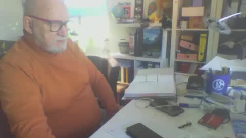 Snapshot of luley58 chatting on 04/25/26, 07:33 luley58 online show from 04/25/26, 07:33