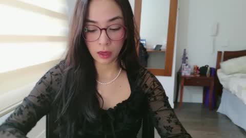 Luli online show from 05/18/26, 01:17