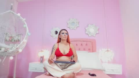 Snapshot of lulijones chatting on 09/28/25, 01:16 Luli Jones online show from 09/28/25, 01:16