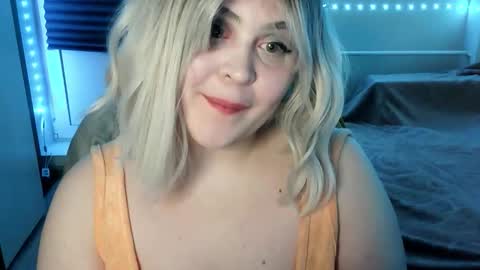 lulovia online show from 03/29/26, 09:15