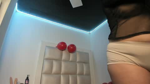 Snapshot of lulu_js_ chatting on 05/24/26, 12:54 elizabeth online show from 05/24/26, 12:54