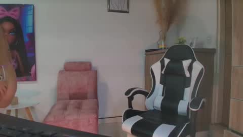 Snapshot of lulu_monroe chatting on 01/14/26, 03:12 Lulu online show from 01/14/26, 03:12