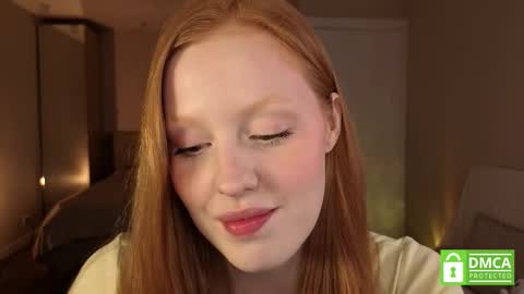 Snapshot of lulu_moons chatting on 12/14/25, 03:39 Lulu online show from 12/14/25, 03:39