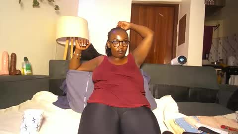 lulu_sparks1 online show from 01/09/26, 05:37