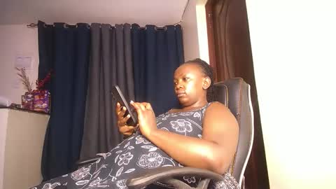 lulu_sparks1 online show from 02/01/26, 07:07