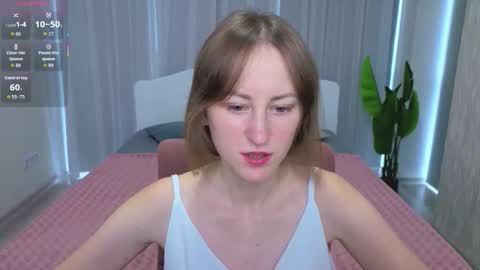 Lily online show from 10/04/25, 09:40
