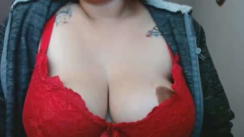 LUMI     online show from 02/15/25, 02:04