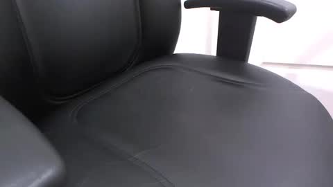 lun_cum online show from 12/16/25, 07:52