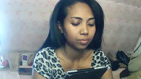 Snapshot of luna019 chatting on 10/25/25, 07:05 Luna online show from 10/25/25, 07:05