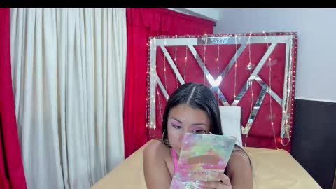 Luna  online show from 11/19/25, 09:15