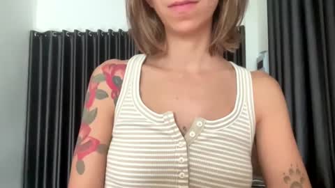 Luna online show from 12/04/24, 04:43